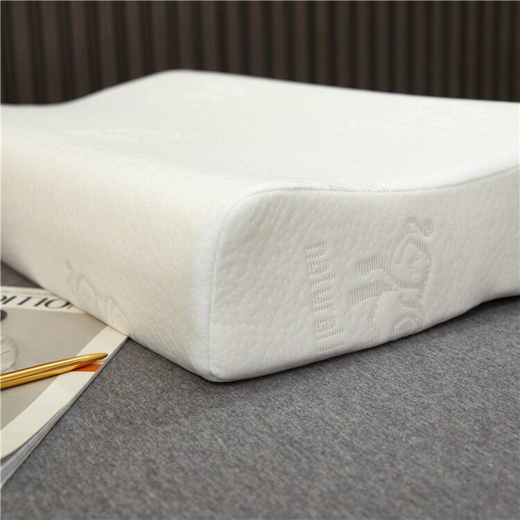 买到乳胶枕可以用手压一下看看回弹力和复原速度