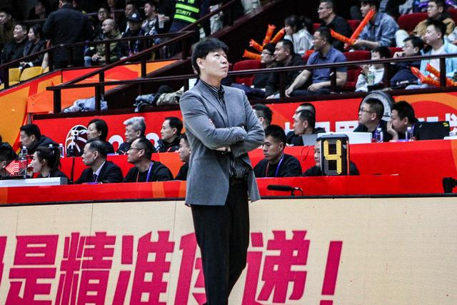 山东男篮主场迎战浙江男篮 内线对决引爆复仇之