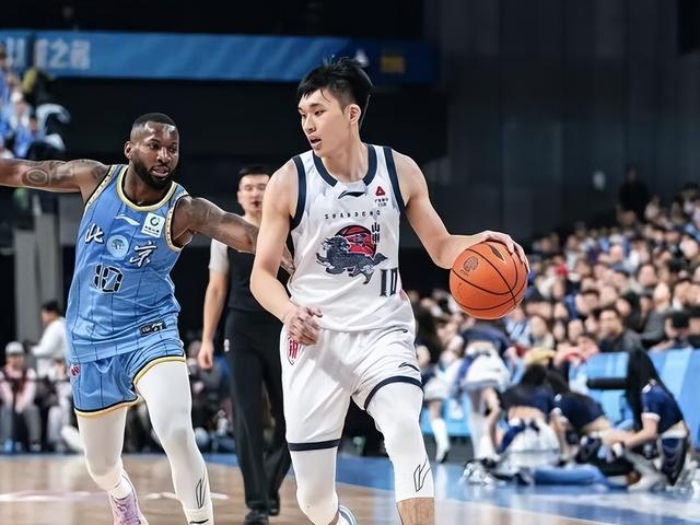 山东男篮主场迎战浙江男篮 内线对决引爆复仇之