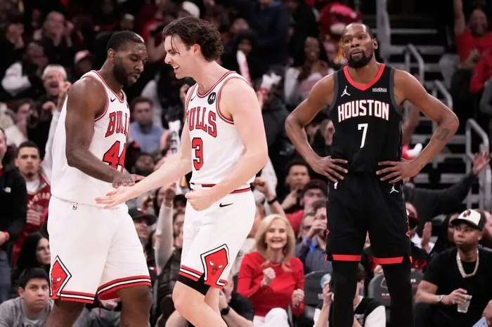 活塞詹金斯杜伦组合力克湖人，詹金斯砍30+8助攻