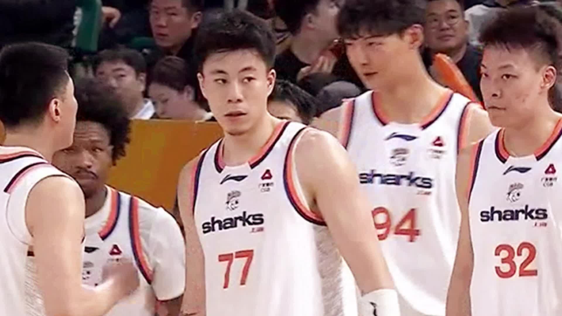 中国女篮未来之星闪耀赛场 上海队逆转山西力挽