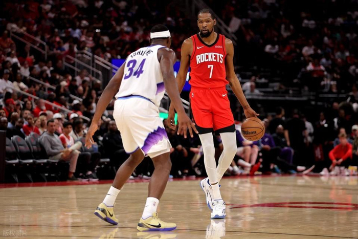 火箭队大胜展现团队篮球威力，季后赛前景光明