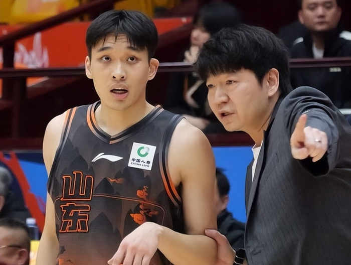 邱彪心凉：山东男篮逆袭之路遭遇球迷质疑