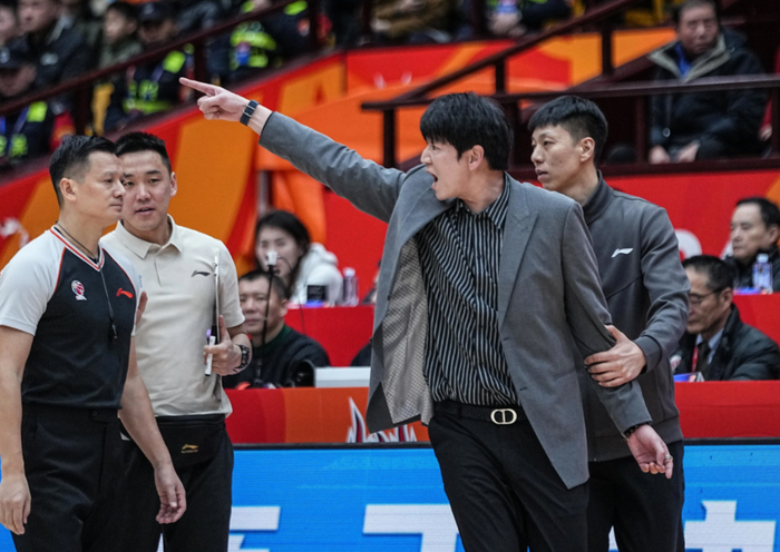 邱彪心凉：山东男篮逆袭之路遭遇球迷质疑