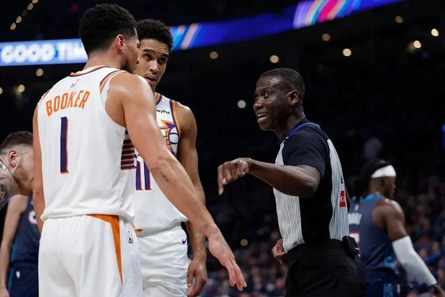 NBA季后赛技术犯规误判引发争议 布克被罚3.5万美