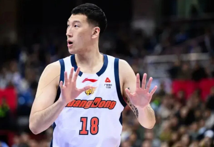 CBA季后赛关键战打响 徐昕获NBA试训邀约 广东锋线